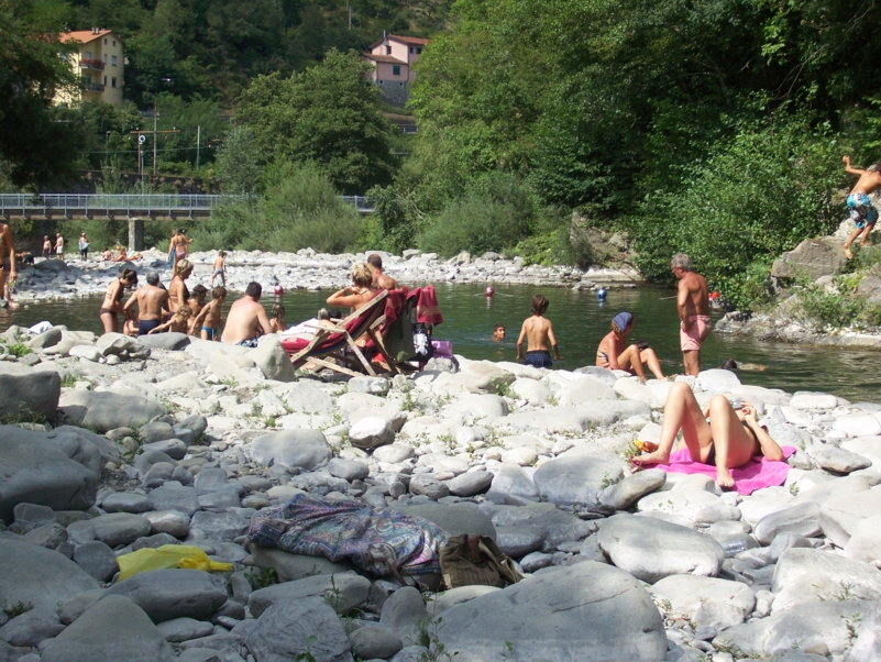  Image name: Parco086.jpg 
 width: 801 pixel 
 height: 602 pixel 
 Size: 501918 bytes 
 Click to enlarge 